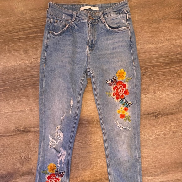 ZARA Trafaluc Floral Embroidered Skinny Jeans - Picture 3 of 5